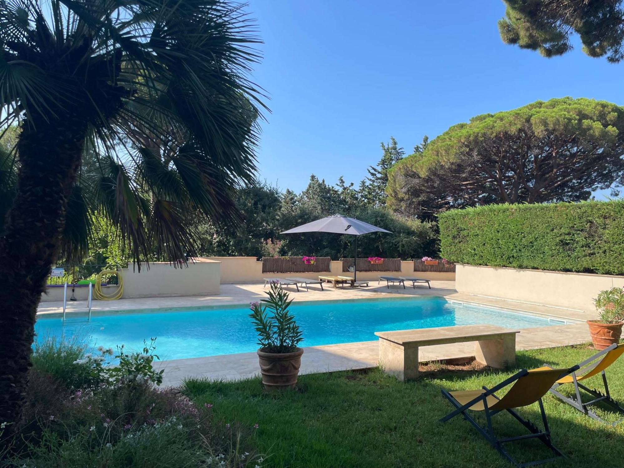 La Beluga Hotel Sainte-Maxime Bagian luar foto